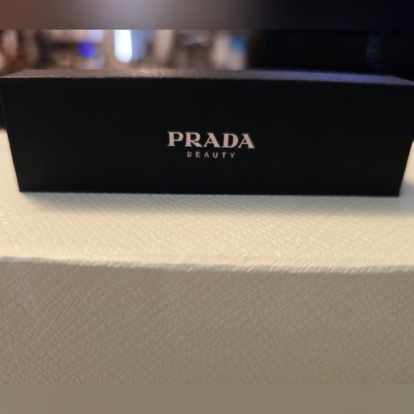 PRADA BEAUTY DICE 🎲 - Picture 5 of 9